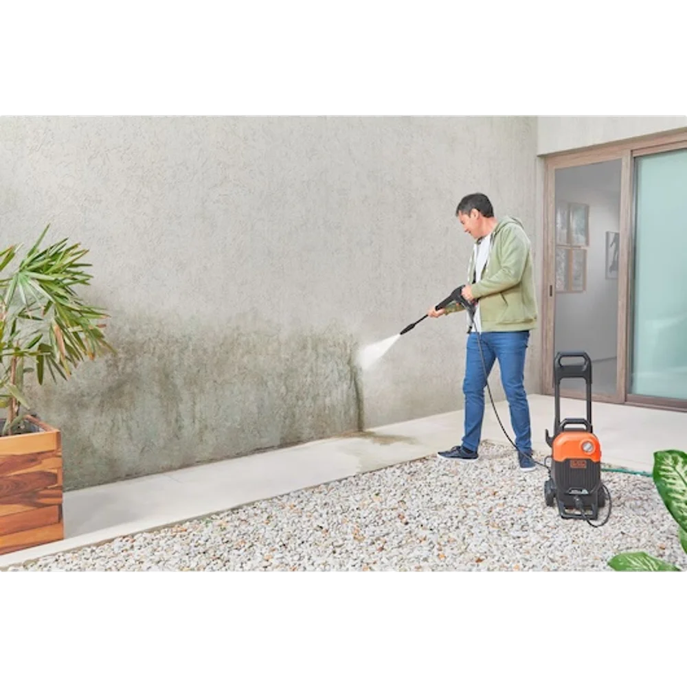  מכונת שטיפה בלחץ 2000W דגם BEPW2000-GB מבית BLACK+DECKER 