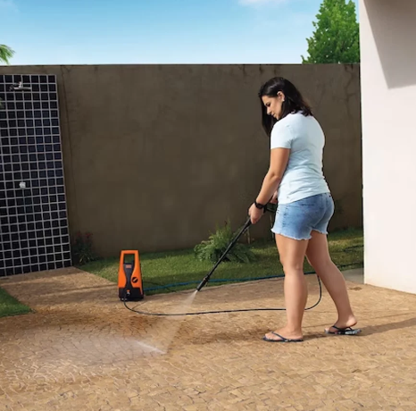  מכונת שטיפה בלחץ 1400W דגם PW1450TD-QS מבית BLACK+DECKER 