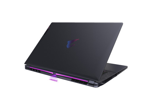  מחשב נייד GIGABYTE AORUS 16X I7-13650HX | 16GB | 1TB SSD | RTX4070 | WIN11 