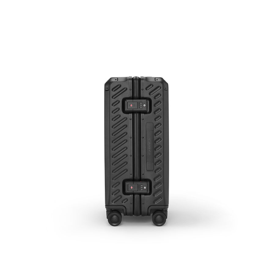  ASUS ROG SLASH Hard Case Luggage / Boarding trolley suitcase / 20" / Hard Case / Aluminum frame / silent wheels / 37x23x54cm/ Black 