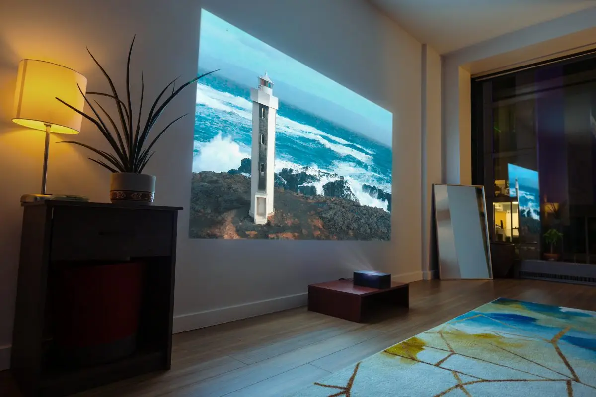  מקרן קירבה לקולנוע ביתי עד 120″ LED 1080P FullHd PHILIPS Screeneo-U4 