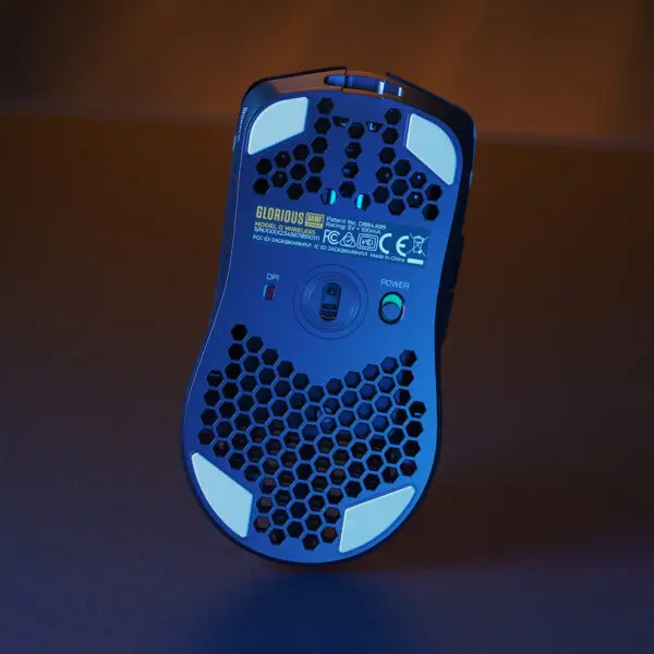  עכבר גיימינג אלחוטי Glorious Model O GLO-MS-OW_MWB 