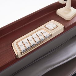  כורסת עיסוי מתקדמת XZ6 צבע קרם מבית מדיקסקייר 