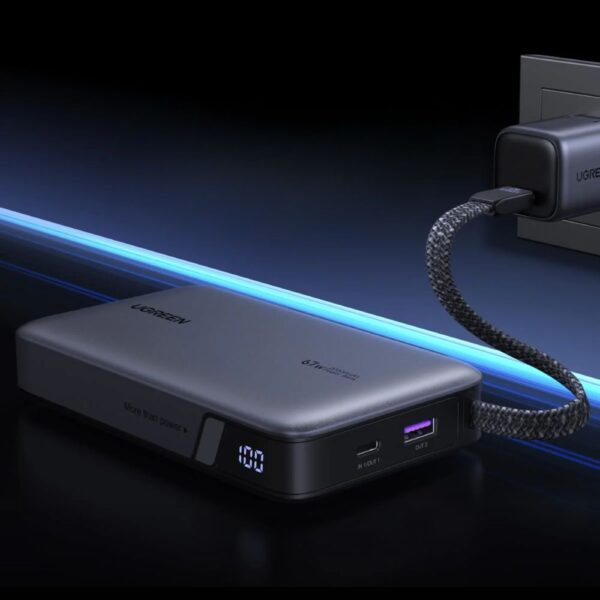  סוללת גיבוי UGREEN Nexode 20000mAh 67W עם כבל מובנה UGREEN PB550 55996B 