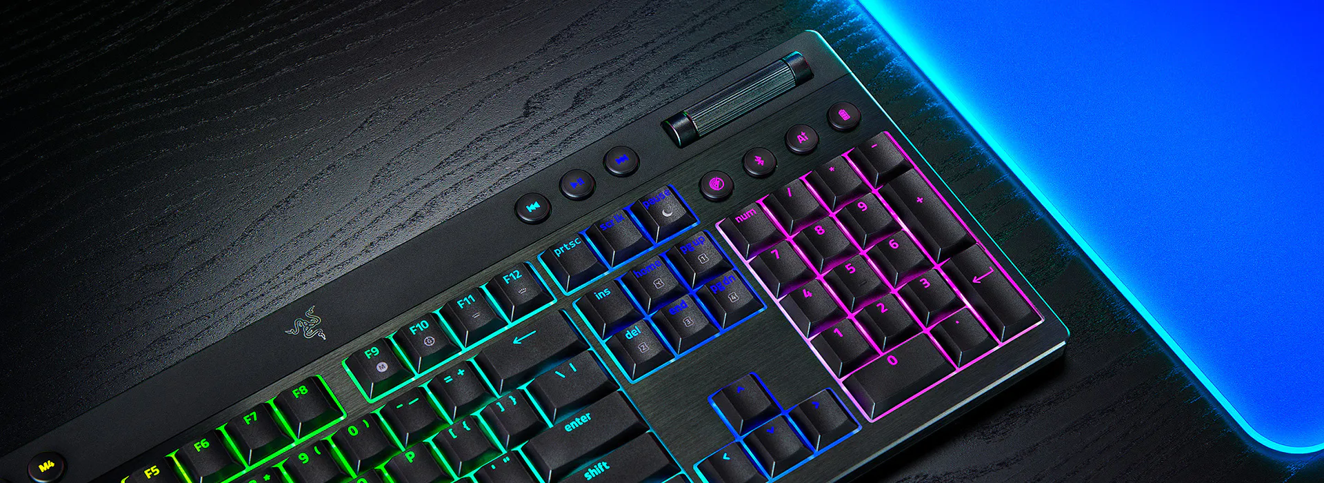 מקלדת גיימינג Razer BlackWidow V4 Low-Profile HyperSpeed מבית Razer