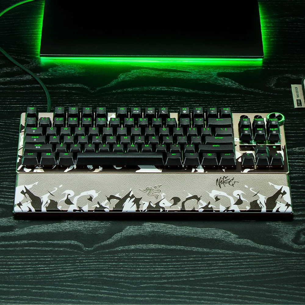 מקלדת גיימינג דגם Huntsman V3 Pro Tenkeyless 8khz Niko Edition מבית Razer