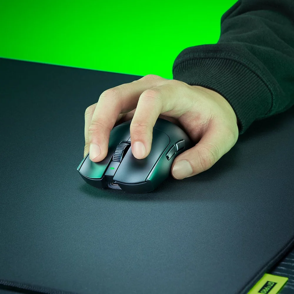 עכבר אלחוטי דגם Viper V4 Pro שחור מבית Razer