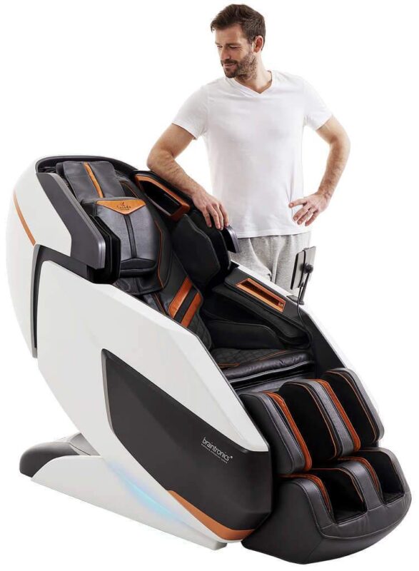 כורסת עיסוי TITAN מבית Casada לבן