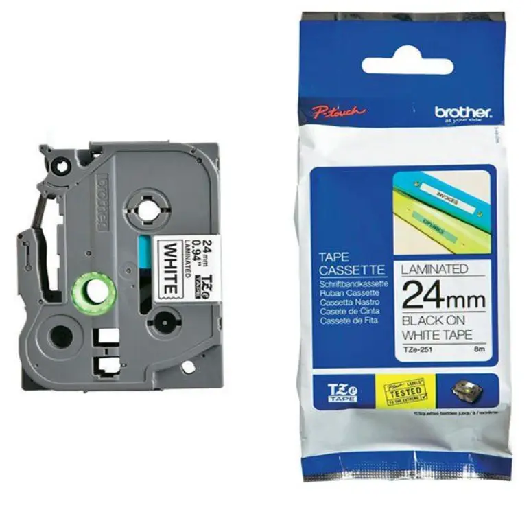 TZ-251 סרט מקורי למדפסת מדבקות 24 מ"מ כתב שחור/ סרט לבן Brother