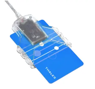 קורא כרטיסים חכם Thales IDBridge CT30